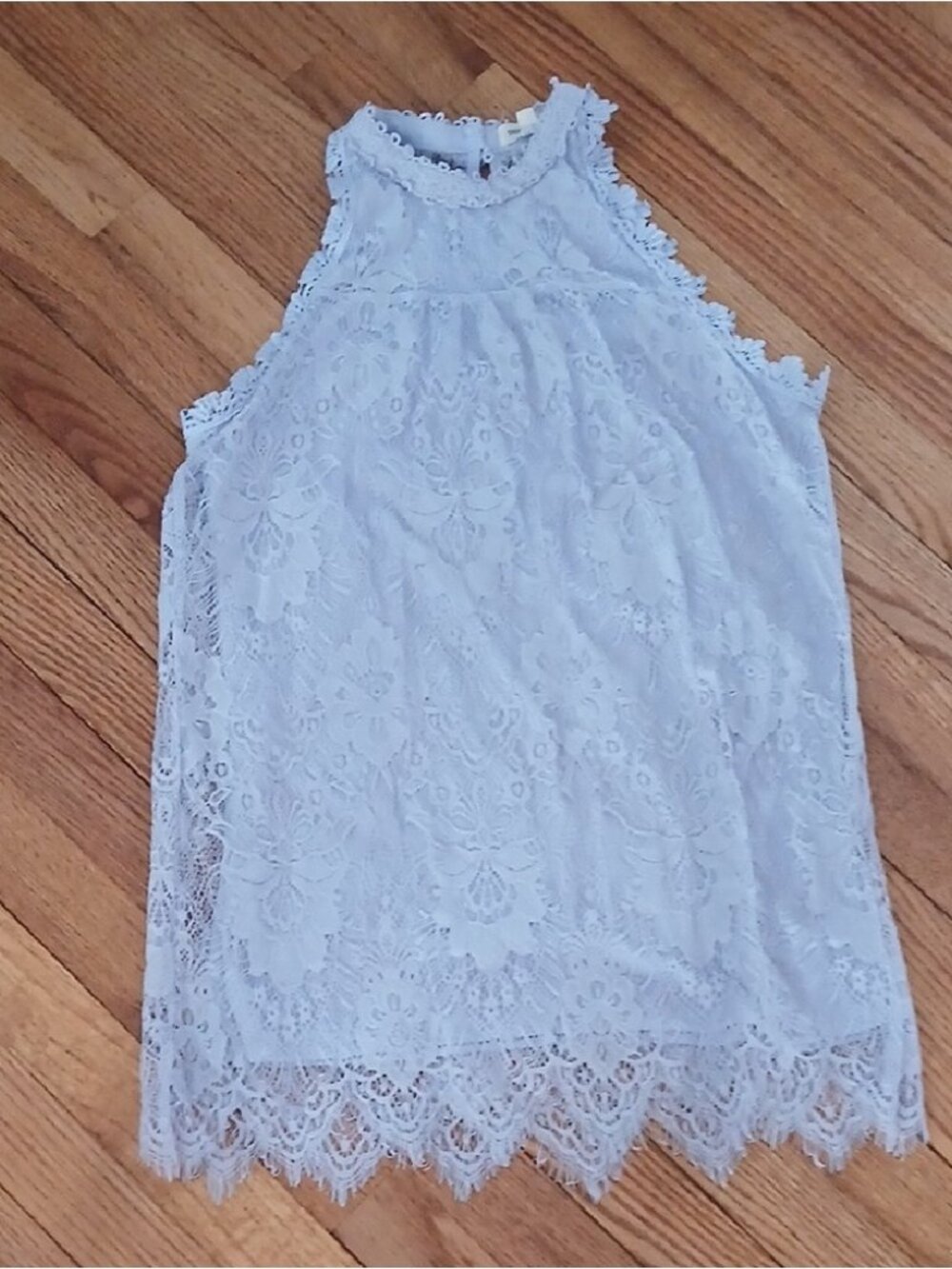 Elegant Lilac Lace Sleeveless Top